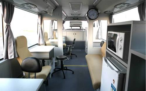 獻(xiàn)血車安全嗎？生產(chǎn)廠家通過(guò)這三點(diǎn)告訴你非常安全。02